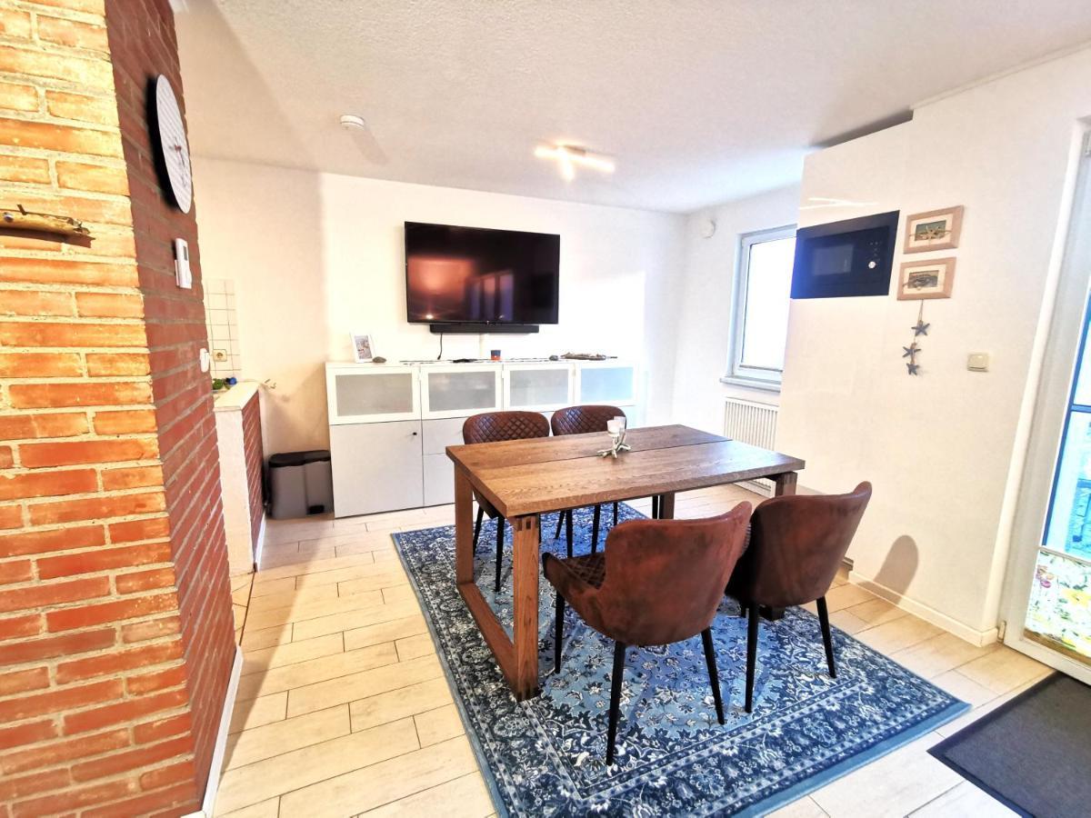 Ferienhaeuschen Kuestenwald Bei Warnemuende, Eigener Garten, Terrasse Mit Strandkorb, 400M Zum Strand Diedrichshagen  Luaran gambar